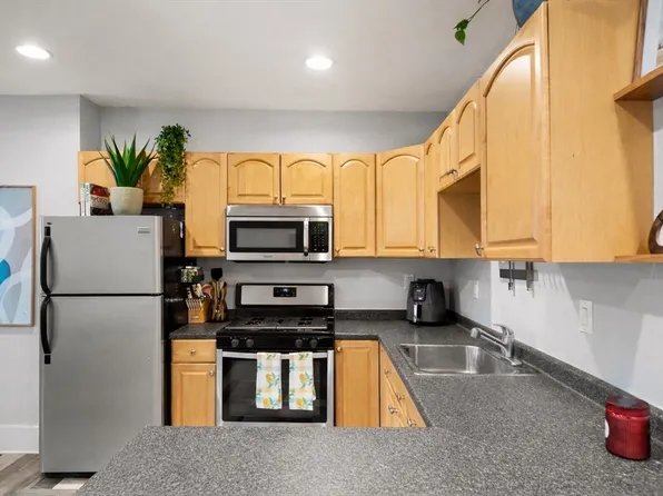 26 Ward St #1, South Boston, MA 02127