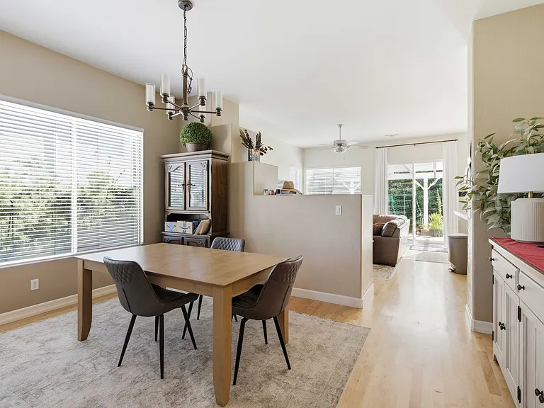 28587 Haskell Canyon Rd — Photo 4