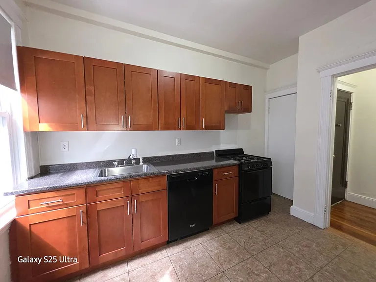 1630 Commonwealth Ave #11E — Photo 9