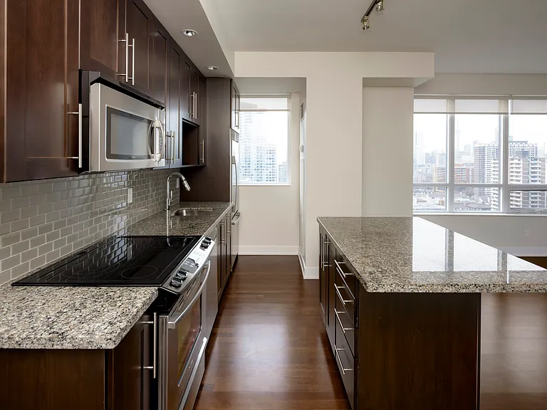 28 Linden St #1606 — Photo 4
