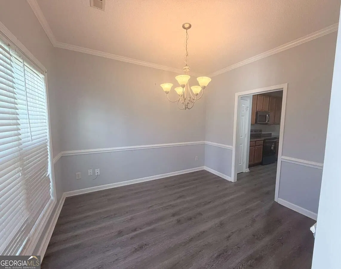 4 bed, 2.5 bath, 1760 sqft, $2,100 — Photo 4