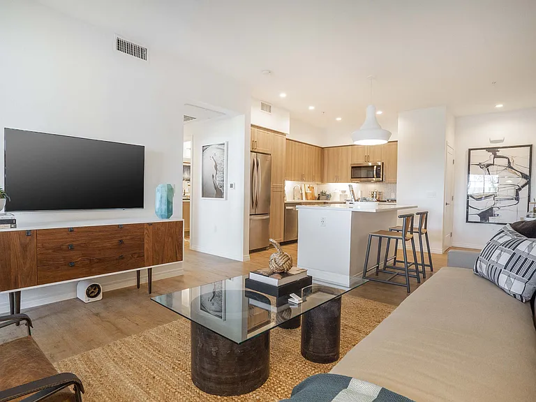 Marisol Apartments — Photo 3