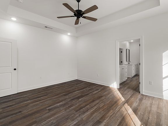 4th image of 896 State Highway 44