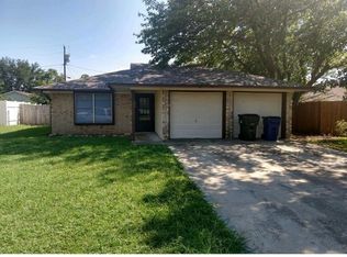 102 Carolyn Dr, Sanger, TX 76266