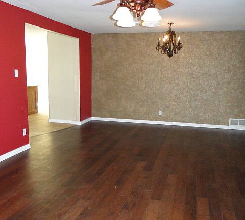 2nd image of 2507 W Dengar Ave