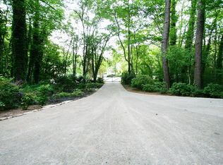 1012 Lake Charles Dr, Roswell, GA 30075