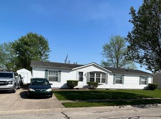 4691 Breckenridge Dr, Columbus, IN 47203