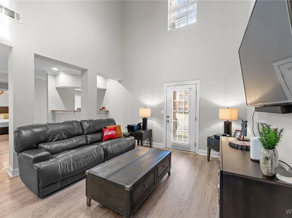 3218 Veterans Memorial Pkwy APT 711, Tuscaloosa, AL 35404