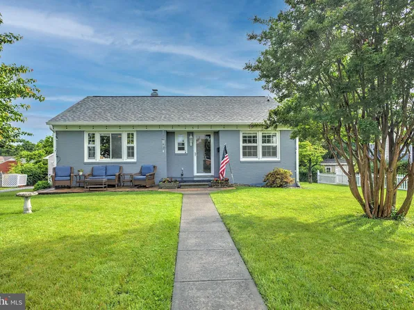 5 Rockcroft Dr, Berryville, VA 22611