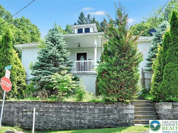 1 Golf Rd, Barnesville, PA 18214