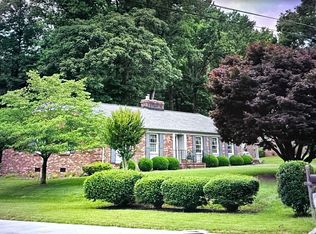 1019 Sherwood Dr, Reidsville, NC 27320