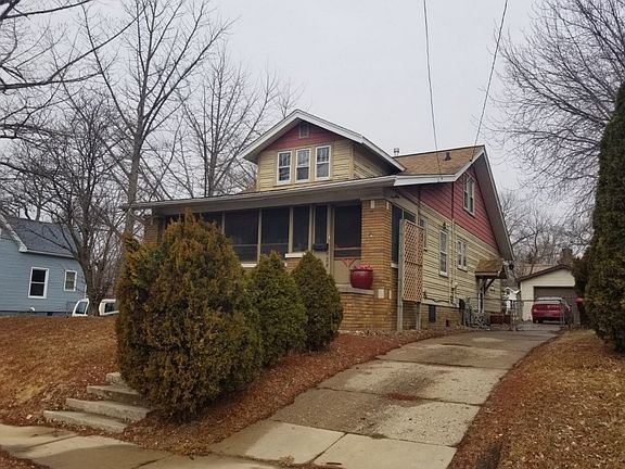 2nd image of 929 W Hanssler Pl