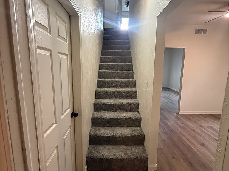 2332 N Ellis St — Photo 7