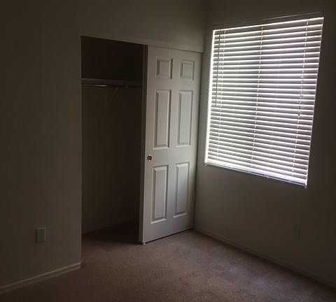 4th image of 467 E Placita Lezna