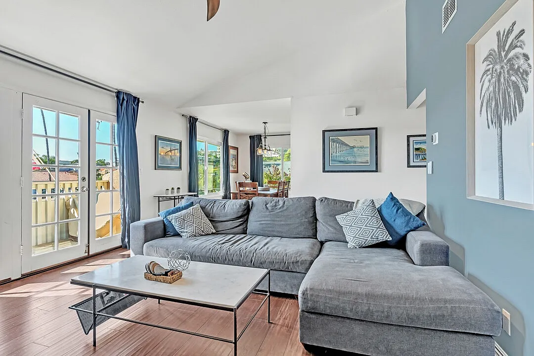 5653 Riley St — Photo 4