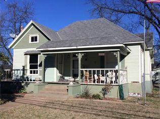 736 N Anglin St, Cleburne, TX 76031