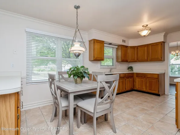 226 Cloverdale Drive, Lakewood, NJ 08701