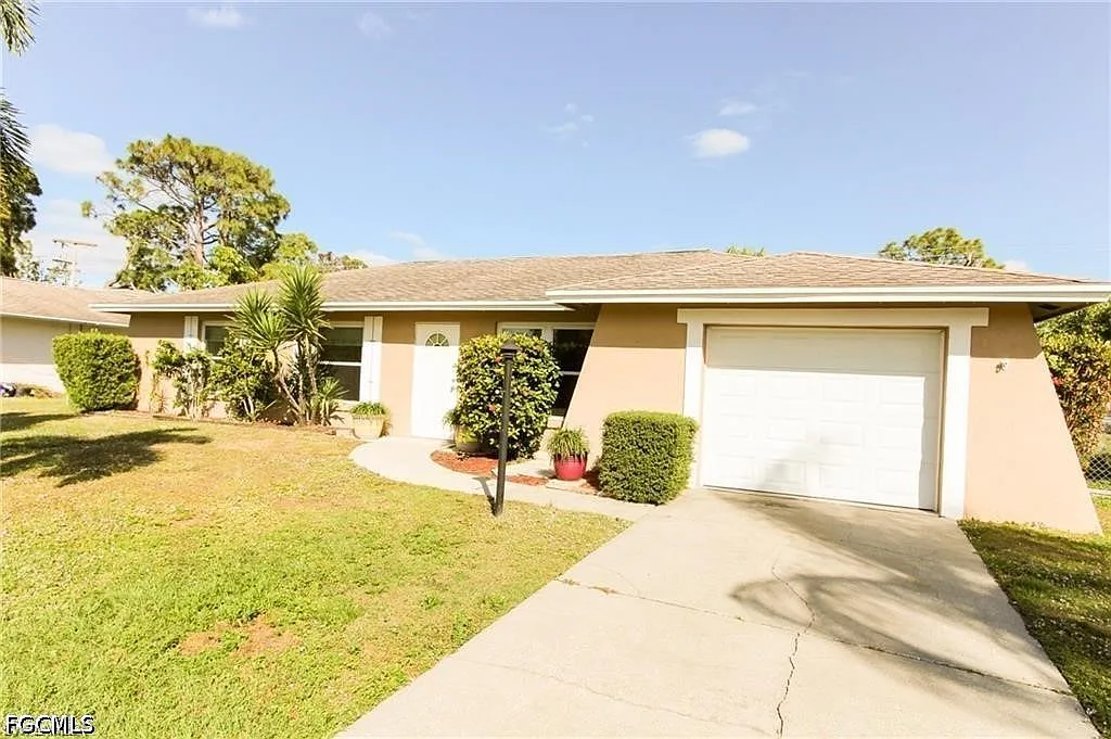 2 bed, 2.0 bath, 1218 sqft, $1,600 — Photo 2