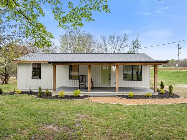 401 Wilbanks St, Baldwin, GA 30511