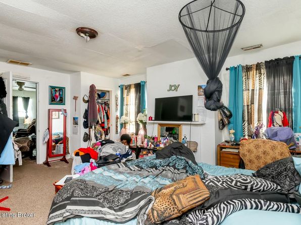 louisville-kentucky-2082374346 picture