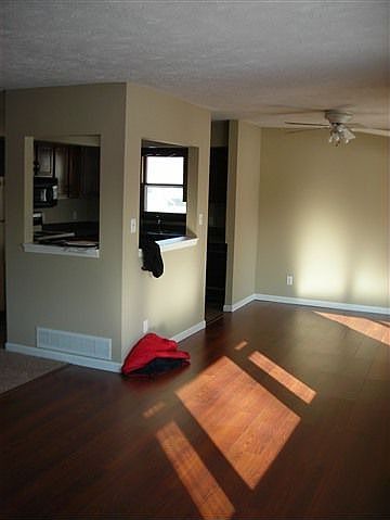 2nd image of 317 E Washington St