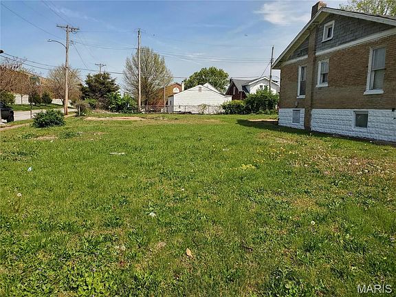 2nd image of 7923 W Bruno Ave