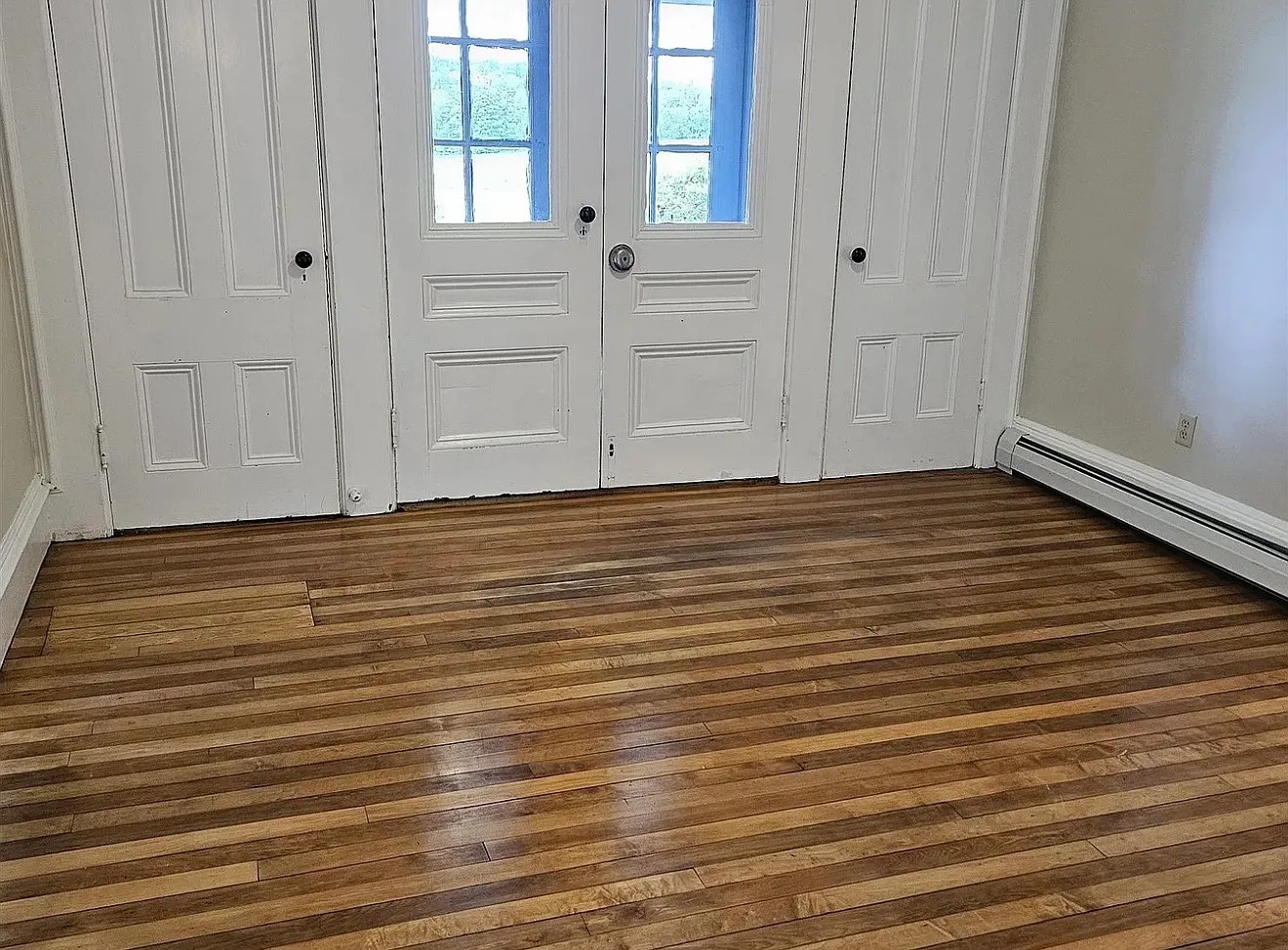 3 bed, 2.5 bath, 2800 sqft, $4,995 — Photo 3