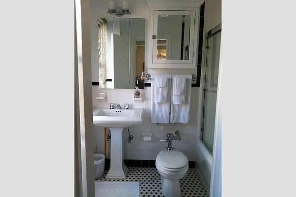 Rented by Stribling | media 26