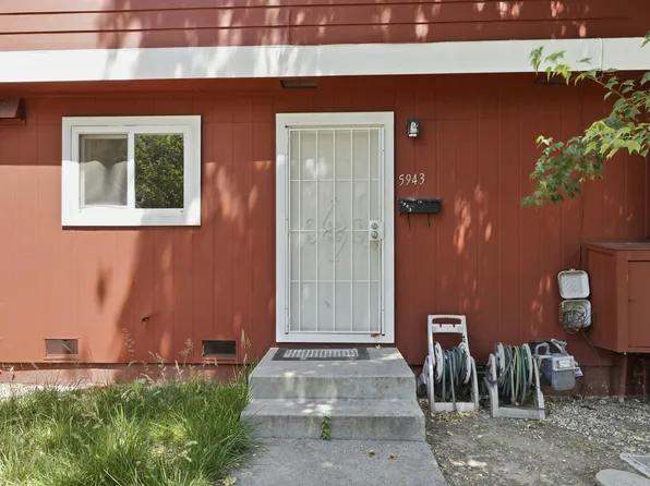5943 Mack Rd, Sacramento, CA 95823