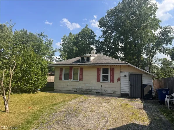 16404 Tarkington Ave, Cleveland, OH 44128