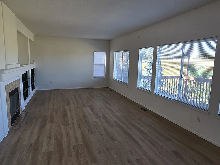 10239 Bentwood Cir — Photo 9