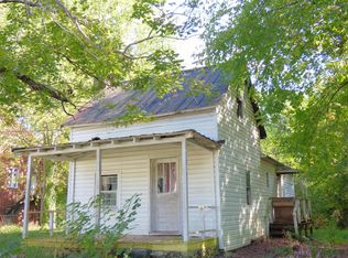 1061 Memorial Dr, Nathalie, VA