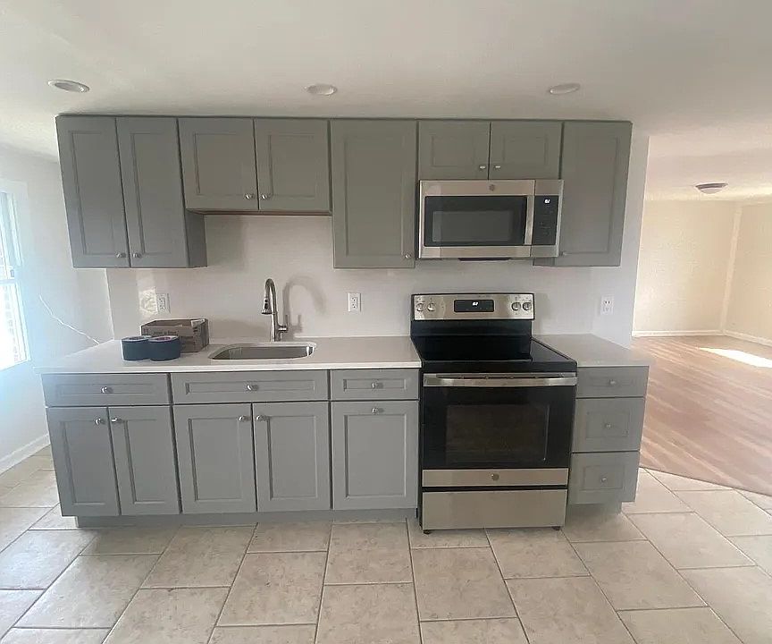1st image of 135 E Main St APT 1