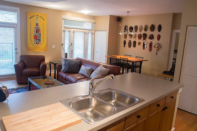 1 bed, 1084 sqft, $2,600 — Photo 4