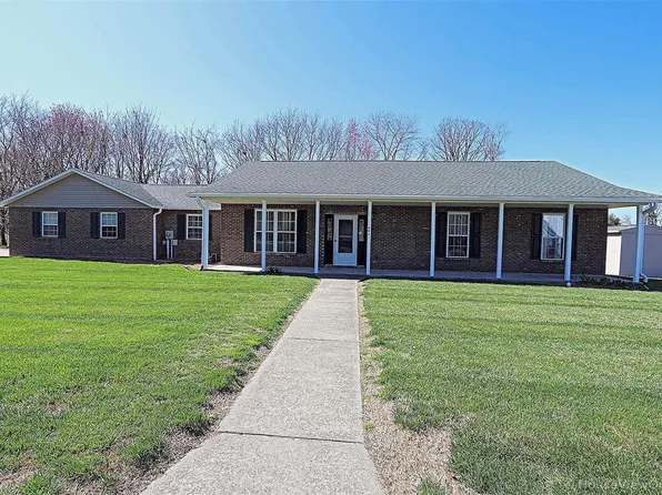 607 7th St E, Scott City, MO 63780