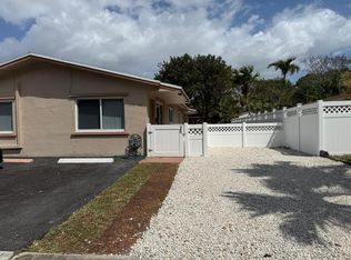 238 SW 7th St, Dania, FL 33004
