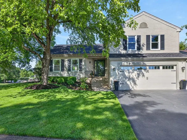 2 Ferndale Ct, Lake Zurich, IL 60047