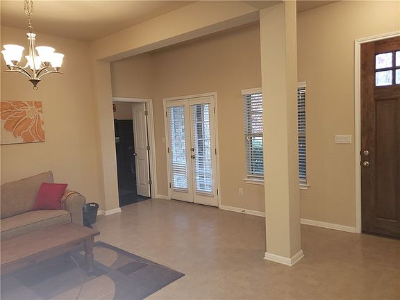 4th image of 110 Parkwest Dr