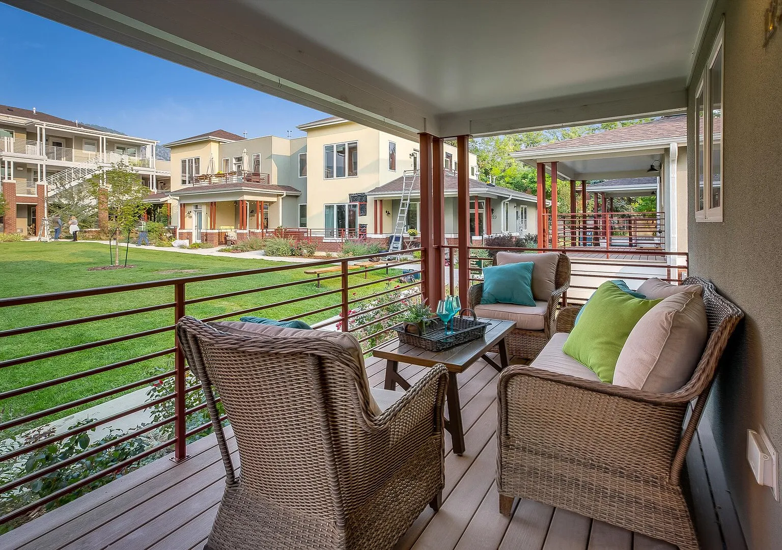 Luxury 3BR Townhome Near Mt. Sanitas — Photo 4