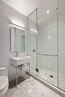 Rented by SPORN GROUP LLC | media 45