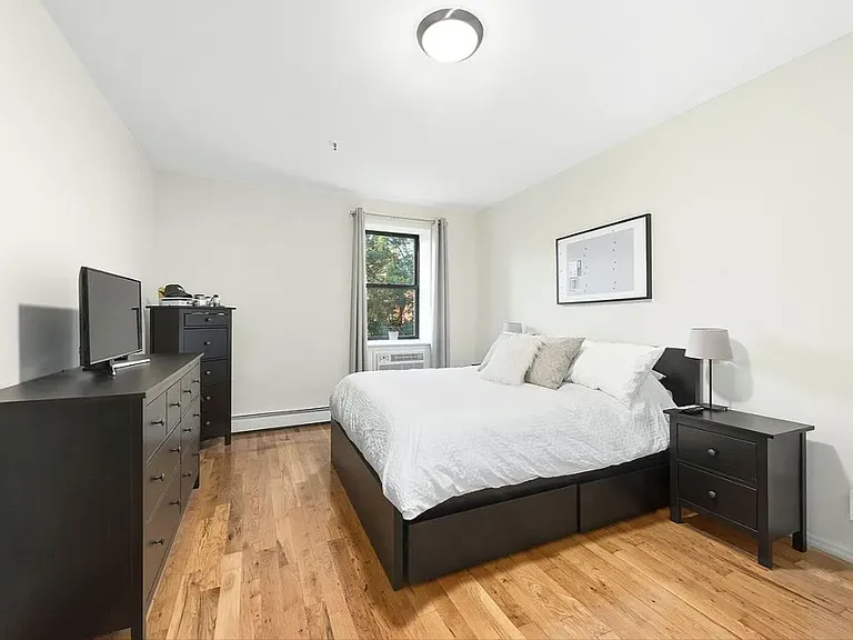 318 Warren St #C15 — Photo 5