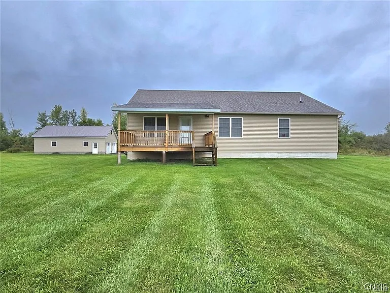 16653 E Main St — Photo 3