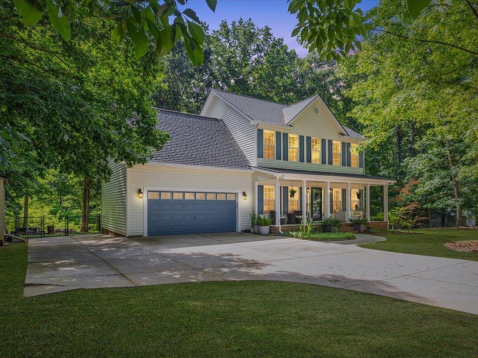 1st image of 25 Ballinger Dr