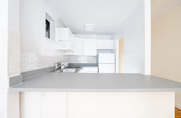 Rented by City Connections Realty | media 3