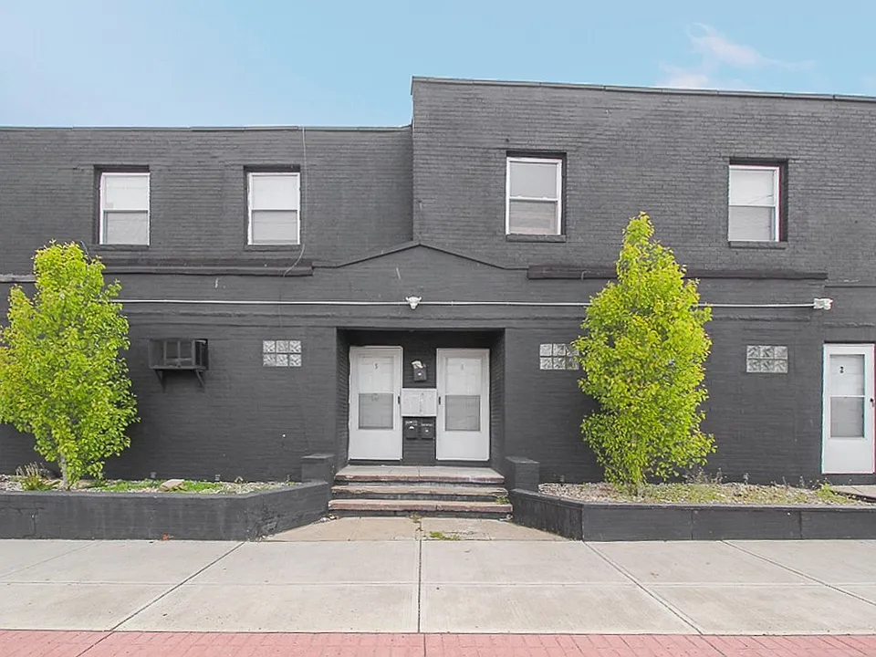 14222 Lorain Ave