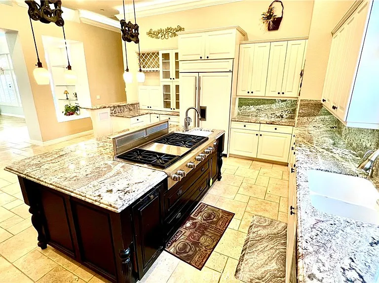 685 Bradbury Dr — Photo 20