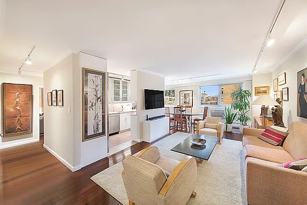 1st image of 175 Willoughby St APT 7A