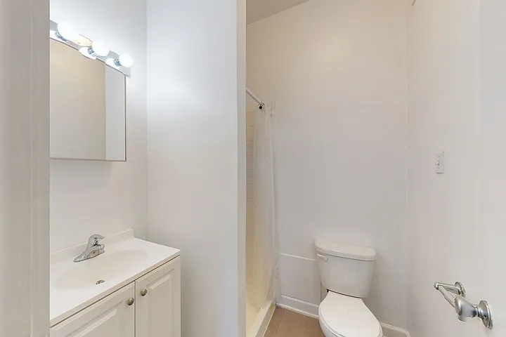 5405-5407 S. Woodlawn Avenue — Photo 29