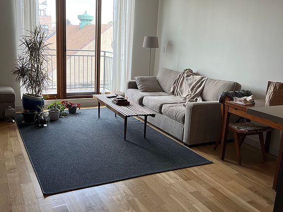 5th image of 64 Stanhope Ave #4-B