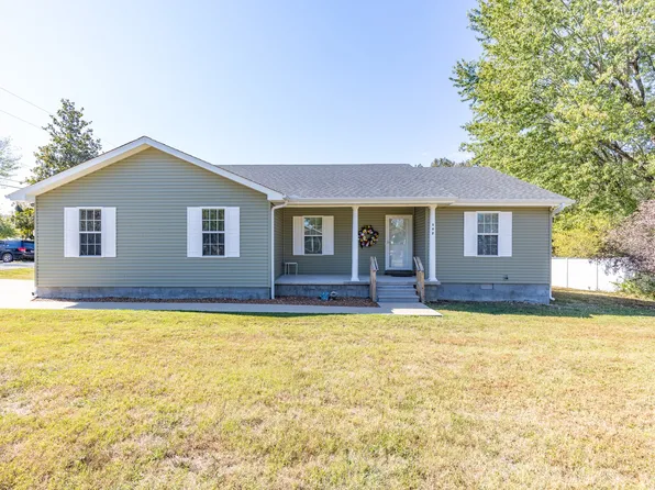 502 W 3rd Ave, Hohenwald, TN 38462
